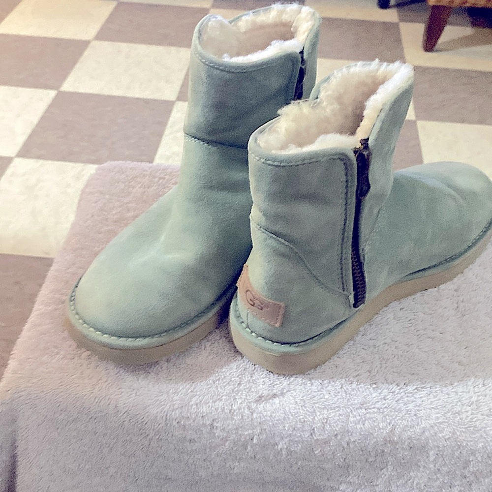 UGG short zip boot. Size 6. Light aqua marine